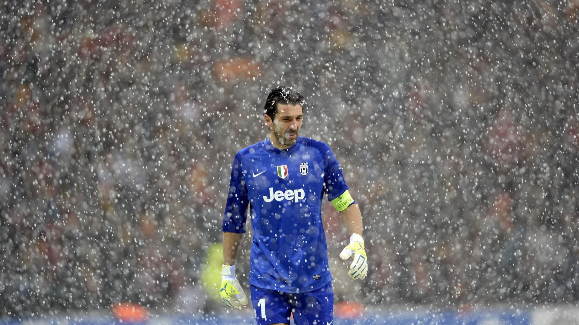 关键封盖：李磊最后一刻封阻上海队的必杀投篮！，李磊 球员